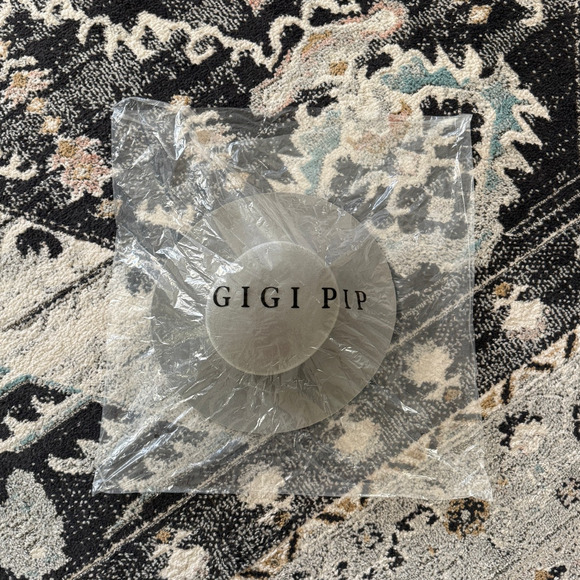 GIGI PIP Dahlia Boater Hat Light Grey
